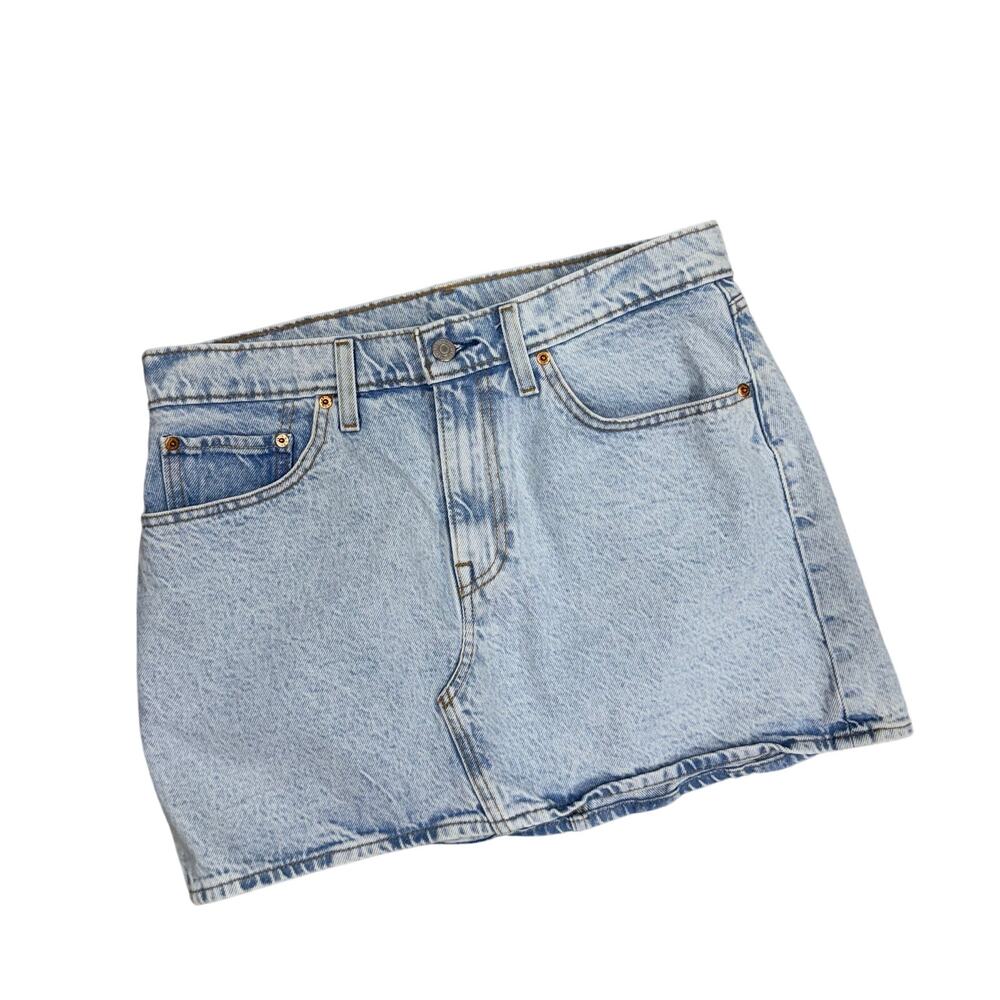 Levi’s Deconstructed Jean Skirt Denim 31 Mini Light Wash Zip Fly